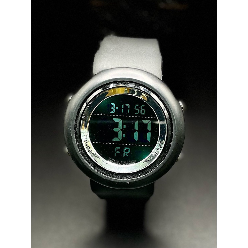 Jam Tangan Pria K1281Z Digital Tali Rubber Tanggal Hari Aktif Free Box &amp; Baterai