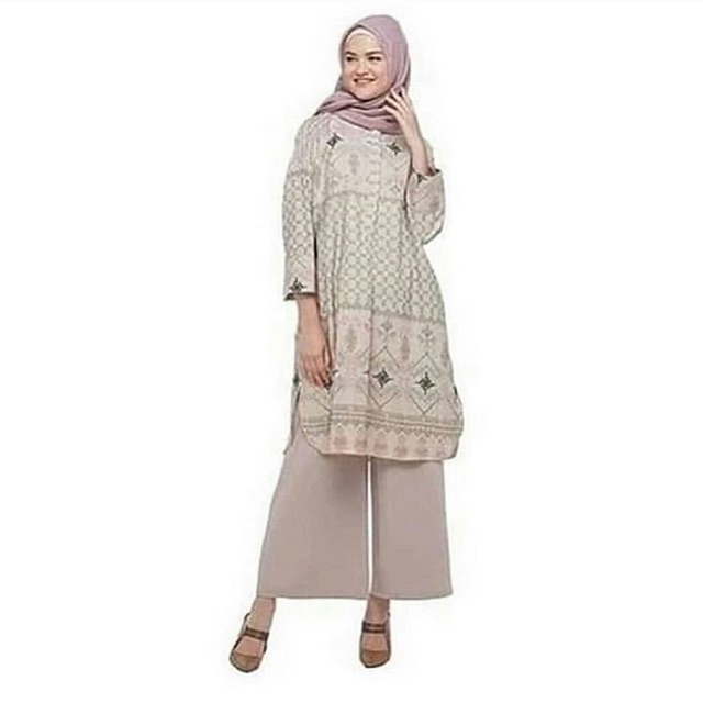 Segara tunik nude Ria Miranda