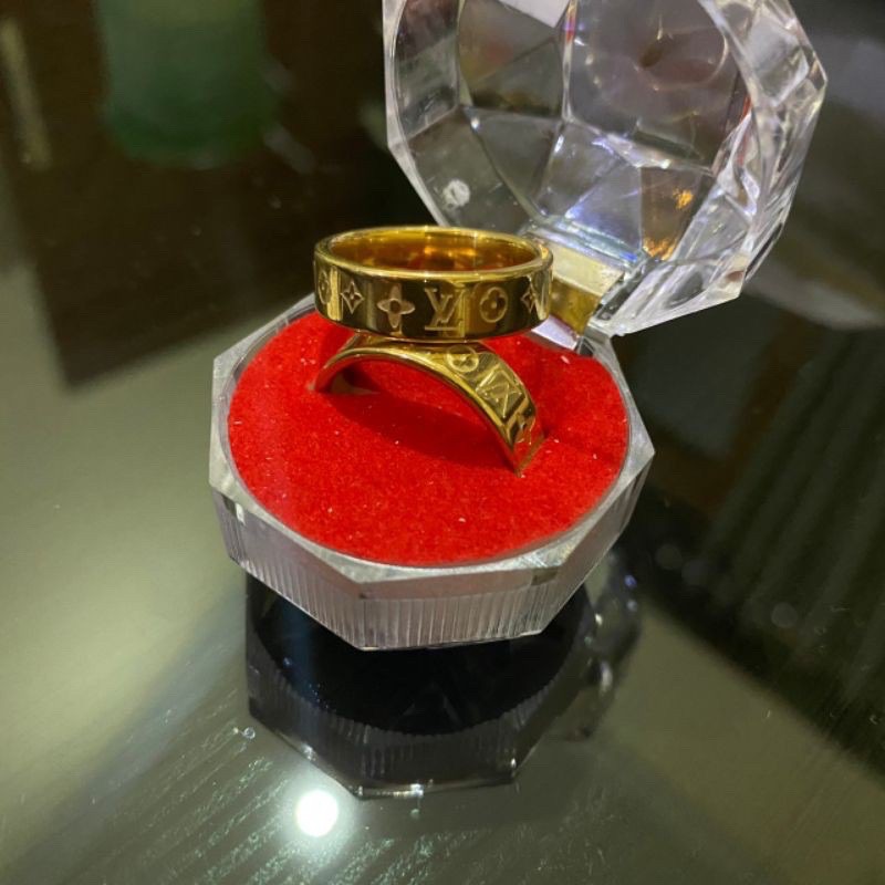 Cincin Titanium Branded GUCCI/LV RING (WITH BOX)