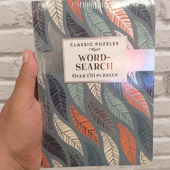 School Book / Clsassic Puzzles And Word Search Over 150 Puzzles