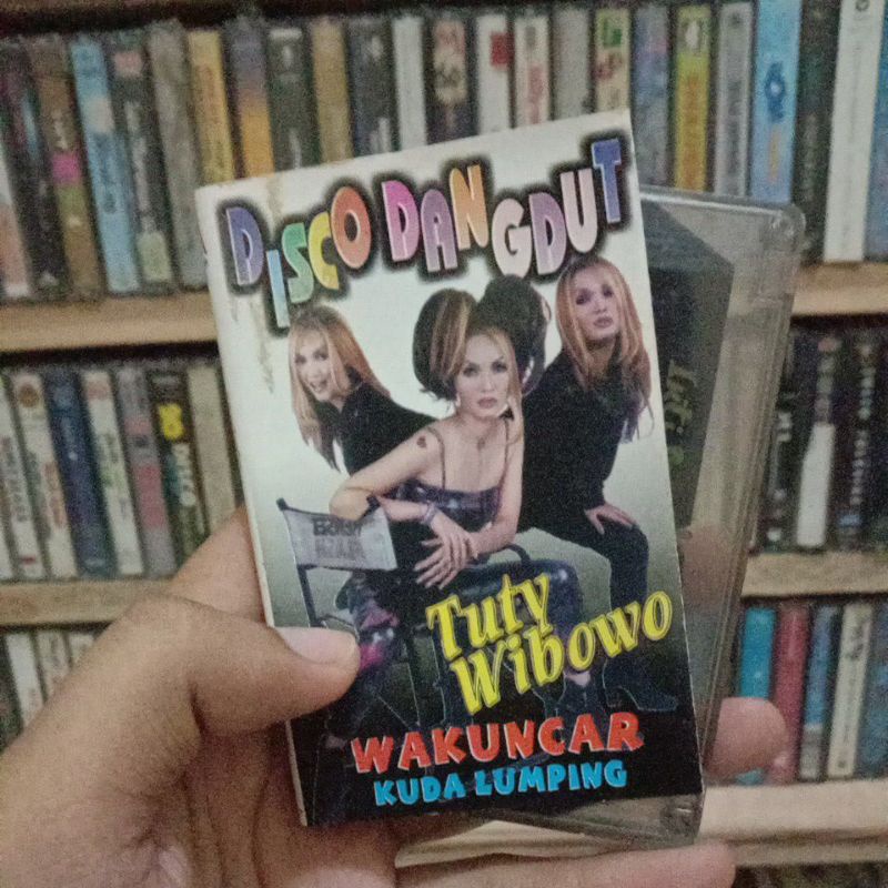 Kaset Pita Tuty Wibowo - wakuncar