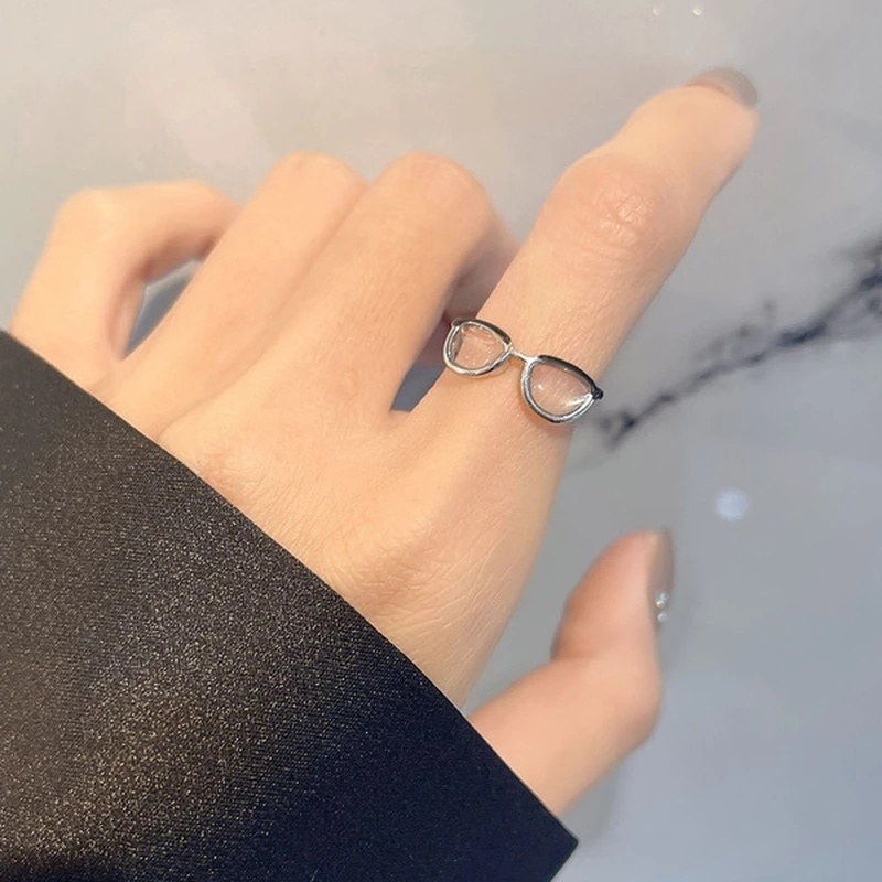 Cincin Model Terbuka Desain Kacamata Hollow Warna Hitam Gaya Gothic Punk Untuk Pria Dan Wanita