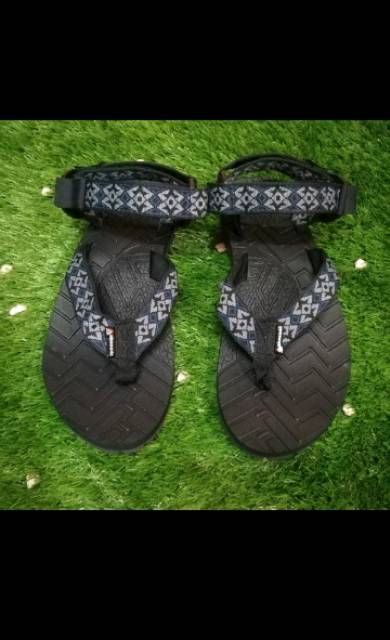 Sandal Gunung Akasaka Hazardous Original