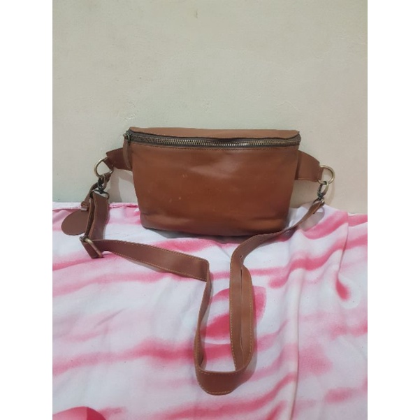 tas kulit asli waistbag wanita preloved