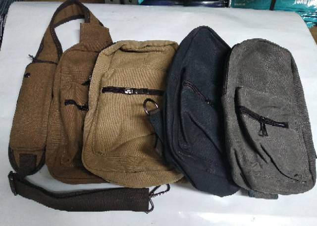 EM Tas selempang pria sling Bag plus usb port charger