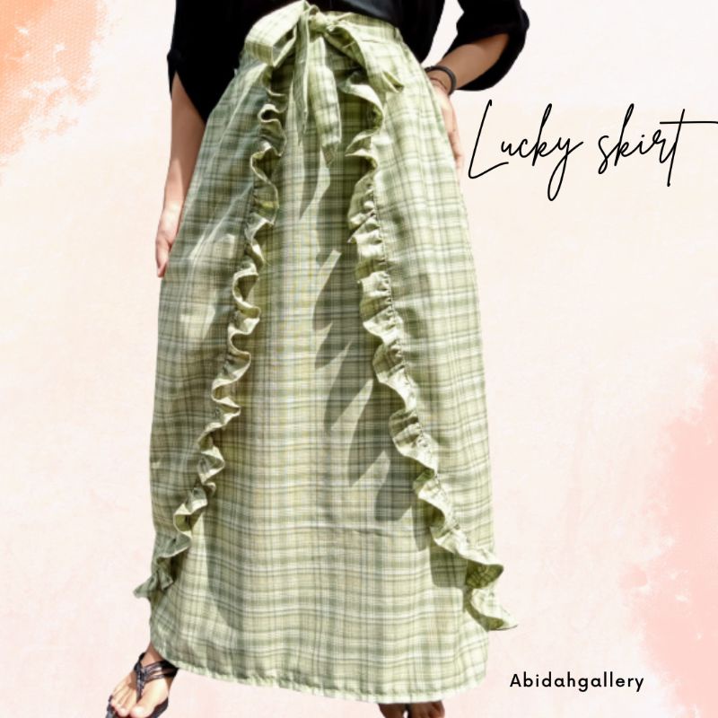 lucky skirt / rok kotak rempel by Abidahgallery