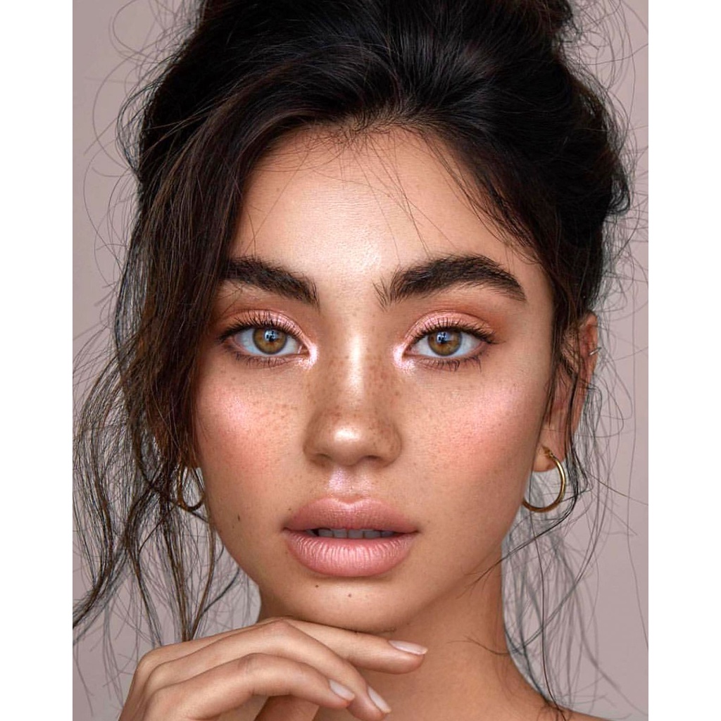 Cmaadu highlighter highlitter dream 4 colors warna baked highlightter powder palette bedak padat make up makeup pigmented blend blending cheekbone tulang pipi dahi dagu hidung mata highlight highliter shimmer shining shinning palet pallet palete pallete