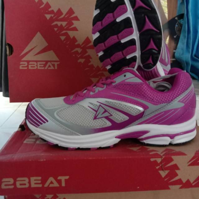 SEPATU RUNNING WOMEN 2BEAT STARTA W OBRAL