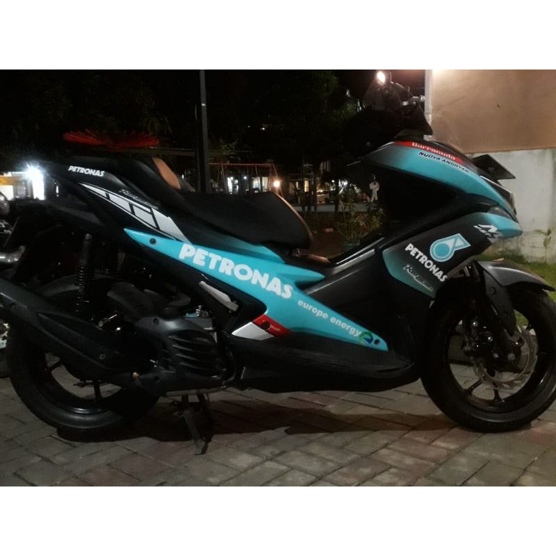 decal aerox 155 petronas