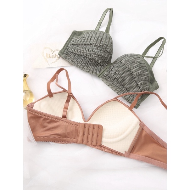 Bra Fashion Seamless (K-F44) Pakaian dalam wanita / bra tanpa tulang / push up bra