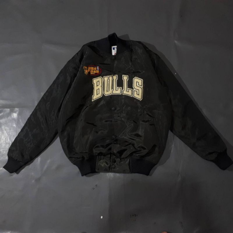 Jaket Varsity NBA Bulls