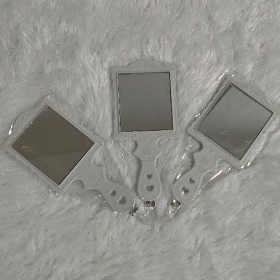 	 Kaca Cermin Aesthetic Kotak Putih	