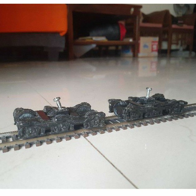 miniatur kereta api indonesia bogie dan roda lokomotif cc201-206