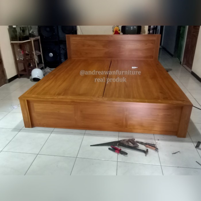 dipan tempat tidur minimalis blok kayu jati Jepara no 1