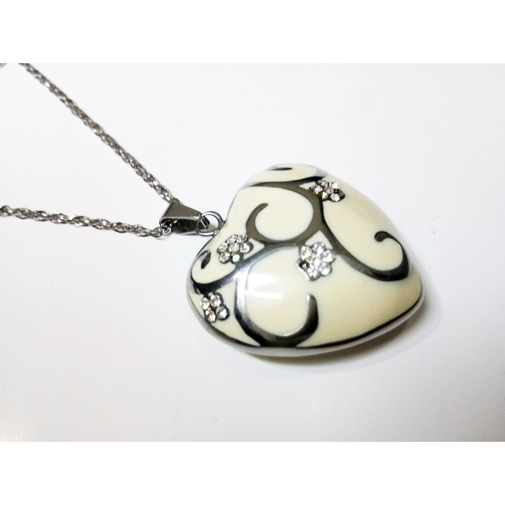 VeE Liontin Titanium Batu Giok Putih Love Jumbo - Terapi Kesehatan