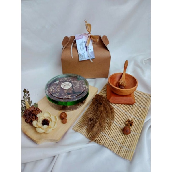 

KUE KERING LEBARAN