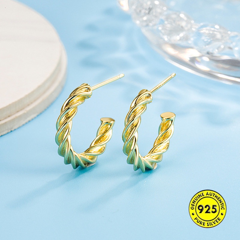 Anting Tusuk Model Huruf C Untuk Wanita U1061