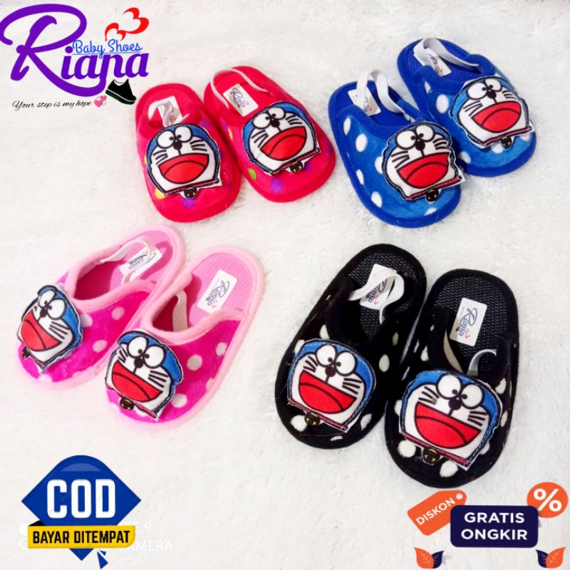 Sandal bayi sandal Bapau Boneka Doraemon usia 6-18 Bulan