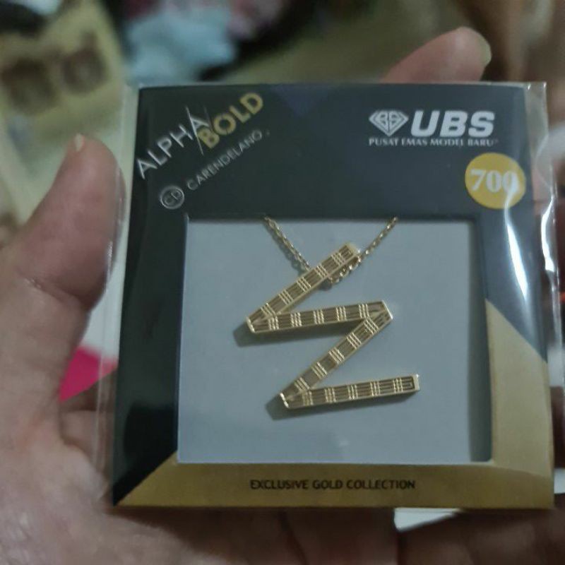 Kalung alpha bold huruf W kadar 700 UBS