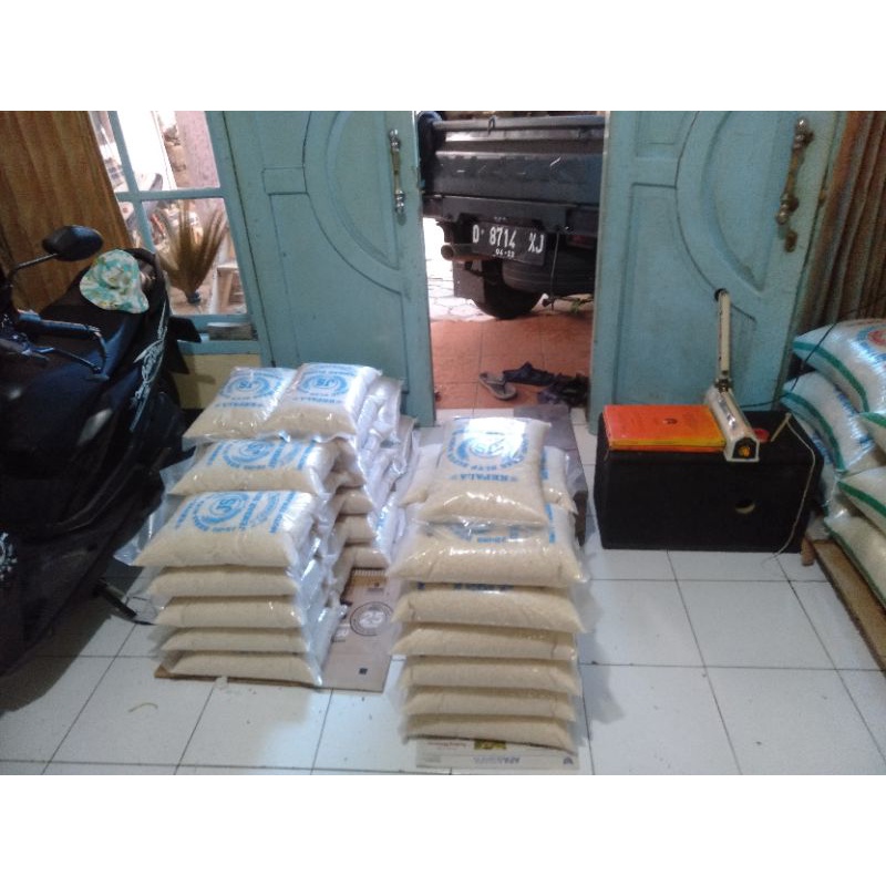 

Beras Jembar Super Cianjur (JS) kemasan 5Kg