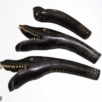 GAGANG UNTUK PISAU/GOLOK TANDUK UKIR