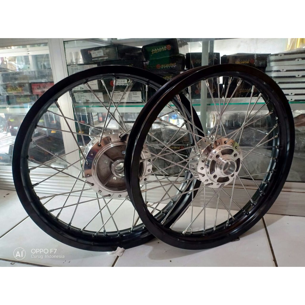 Sepaket Velg Ring 18 Rx King Tapak Lebar 215 185 Paket Komplit