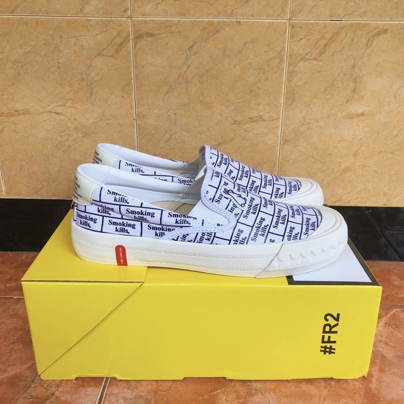 Compass Slip On Smoking Kills Fxxkingrabbits (size 40)