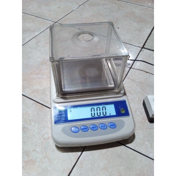 Timbangan Analitik 600gr x 0.01gr Matrix