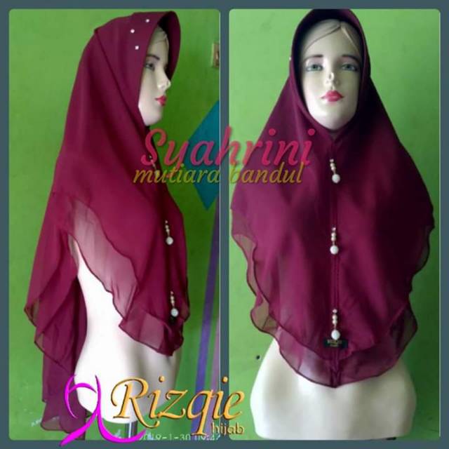 Hijab Syahrini.