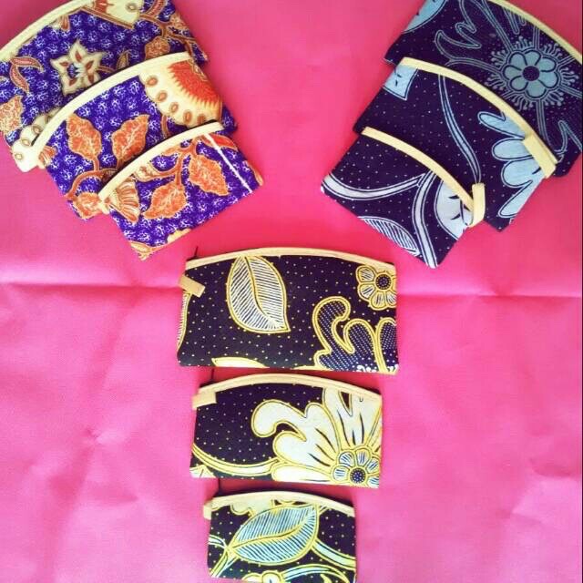 Dompet batik beranak (satu set isi 5 ) warna random tidak bisa pilib motif