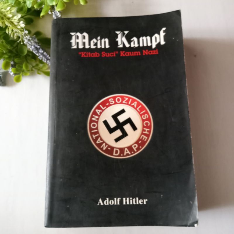 Buku Adolf Hitler Mein Kampf Kitab Suci Kaum Preloved Original Terjemahan