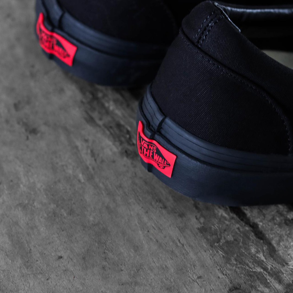 [BNIB]  SNEAKERS VANS SLIP-ON CLASSIC FULL BLACK GLOBAL SEPATU SKATEBOARD CASUAL SPORTY-3