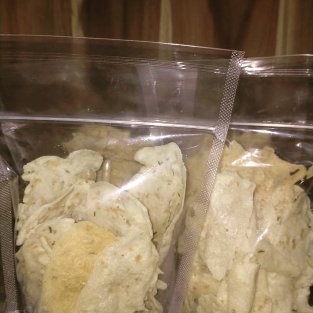 

Cemilan ikan rebon daun jeruk