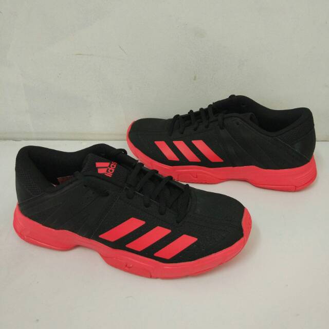 sepatu badminton adidas wucht p3 original