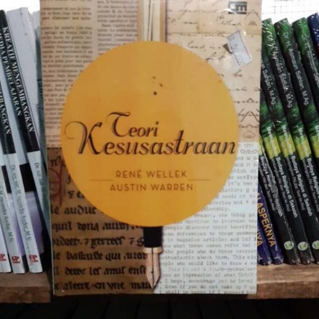 Teori kesustraan - rene wellek
