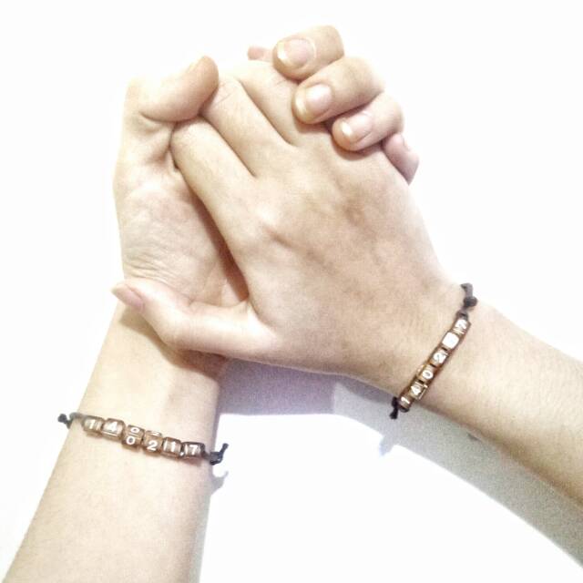 ANGKA 1 HABIS. PAKET SEPASANG GELANG ANGKA COKLAT AKRILIK (DAPAT 2 GELANG) BASIC NUMBER BRACELET