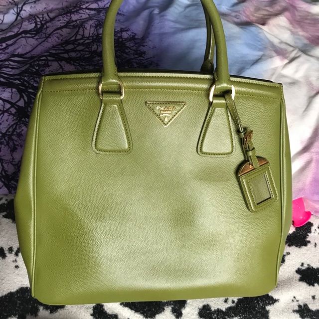 PRELOVED TAS SECOND PRADA AUTHENTIC