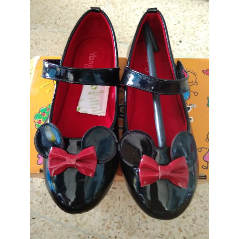 Sepatu Anak Perempuan Merk Yongkidz