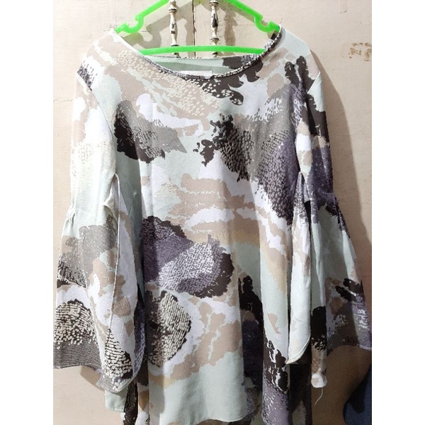 Preloved Blouse Kamiidea Blouse Kamiidea warna soft hijau bukan scarf klamby pl klamby bukan prelove