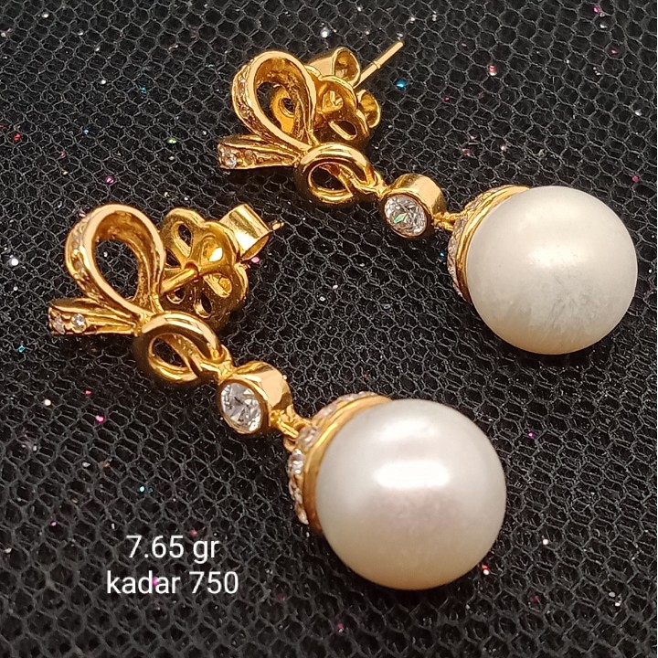 Anting Emas 17 K - 7.65 gr Kadar 750 - 1963