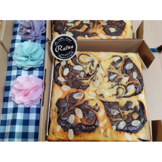 

Cheesecake Brownies 22x22