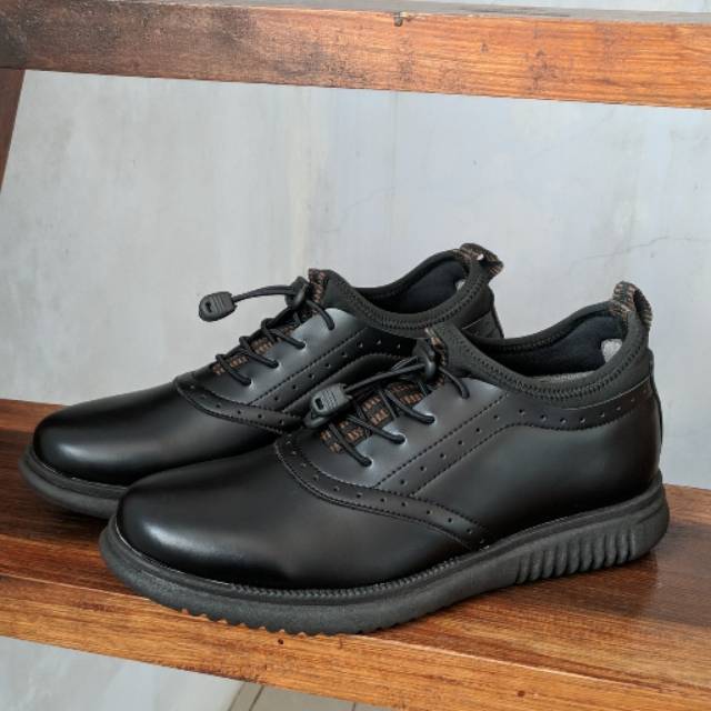 Orca Black | 39-45 | Sepatu Sneaker Kets Casual Kasual Pria Cowok Men Sneakers Lokal Footwear | FORIND Volve