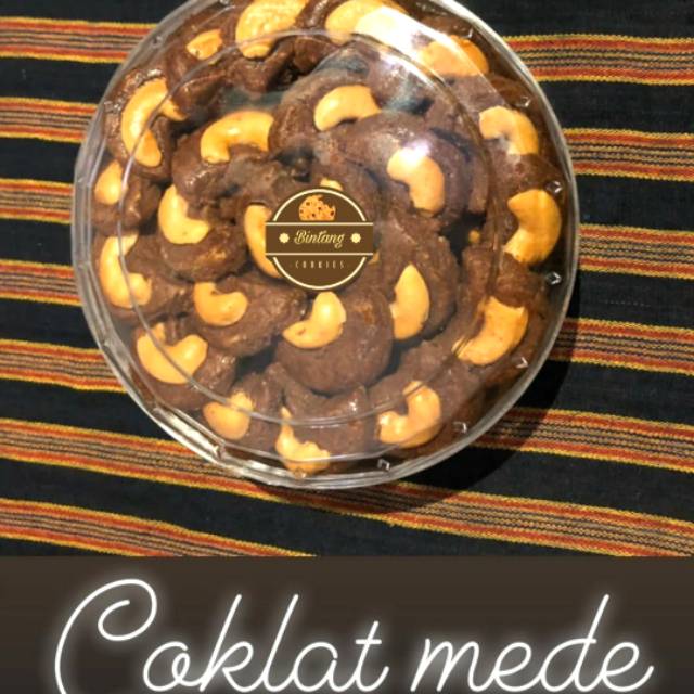 

Kue Kering Lebaran Coklat Mede 500 gram