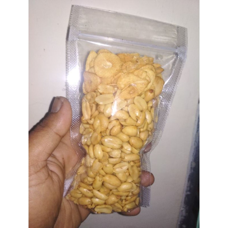 

kacang bawang enak..gurih...murah dan halal