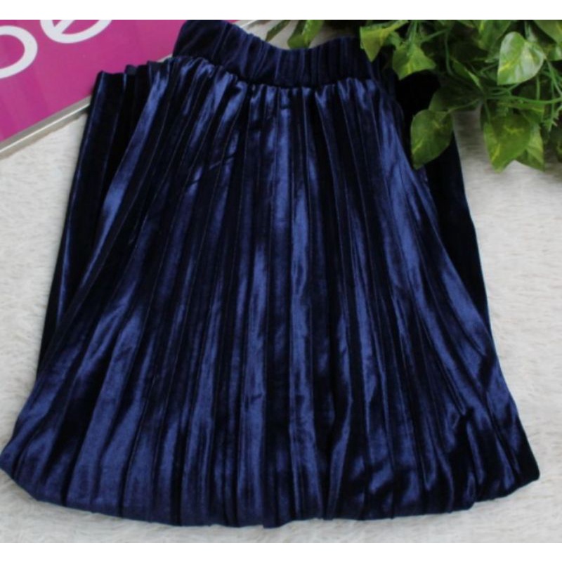 GROSIR ROK IMPORT / ROK 7/8 PLISKET BLUDRU VELVET PREMIUM  GLOSSY-7/8 NAVY KOREA