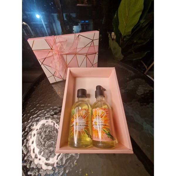 Gift/Hampers  Official The Body Shop Cactus Blossom (Free Shopping Bag)