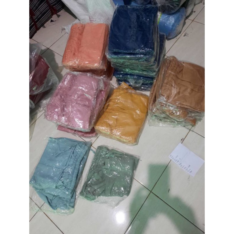 CELANA PENDEK SANTAI/ CELANA SANTAI / CELANA DEWASA/CELANA JUMBO