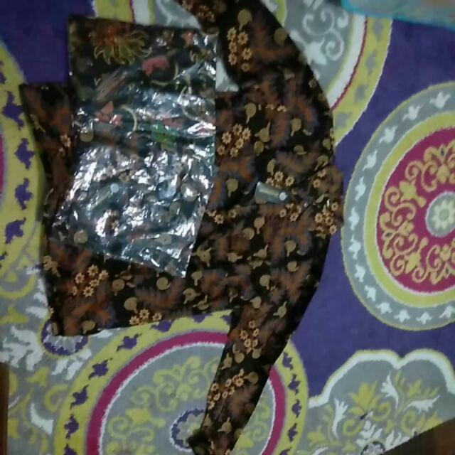 Kemeja Batik Pria Sogan Lengan Panjang Wayang Kawung