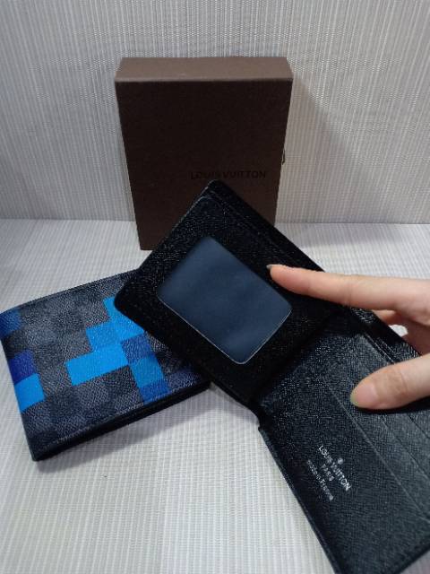 Dompet L'V Graphite Pixel