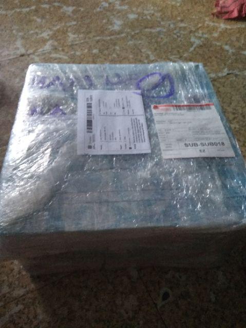 Satu Lusin Toples Lebaran Sekat 4